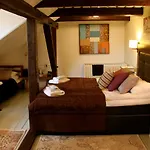 Boutique 3* Ontika